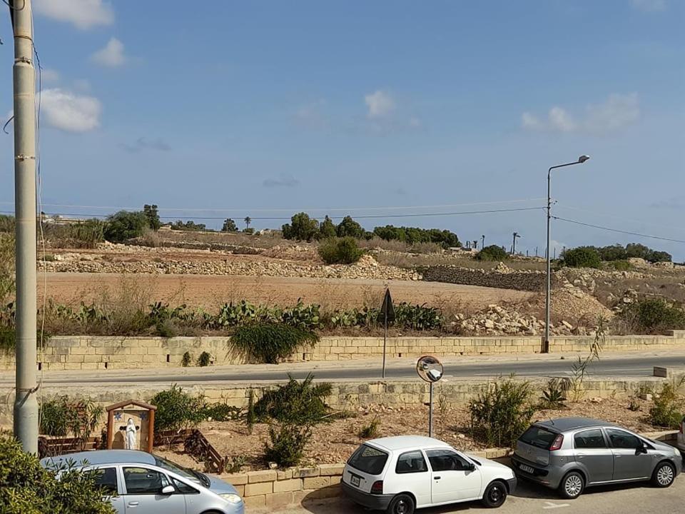 Dynesty B&B Birżebbuġa Exteriör bild